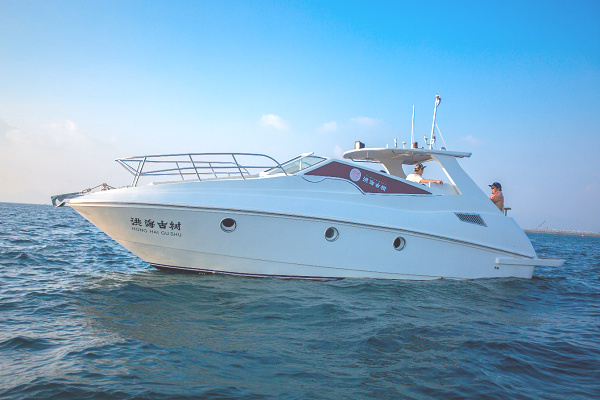 33尺運(yùn)動(dòng)游艇 33尺運(yùn)動(dòng)游艇