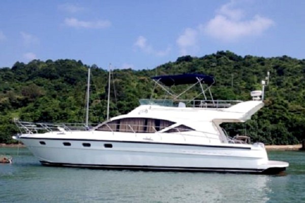 黄金海岸52尺豪华游艇