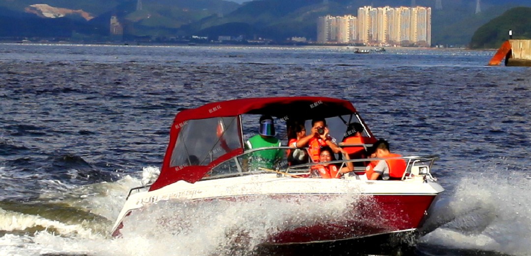 23英尺運(yùn)動(dòng)快艇