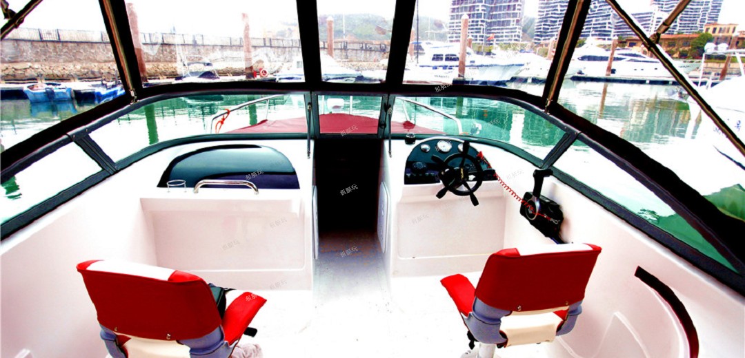 23英尺運(yùn)動(dòng)快艇