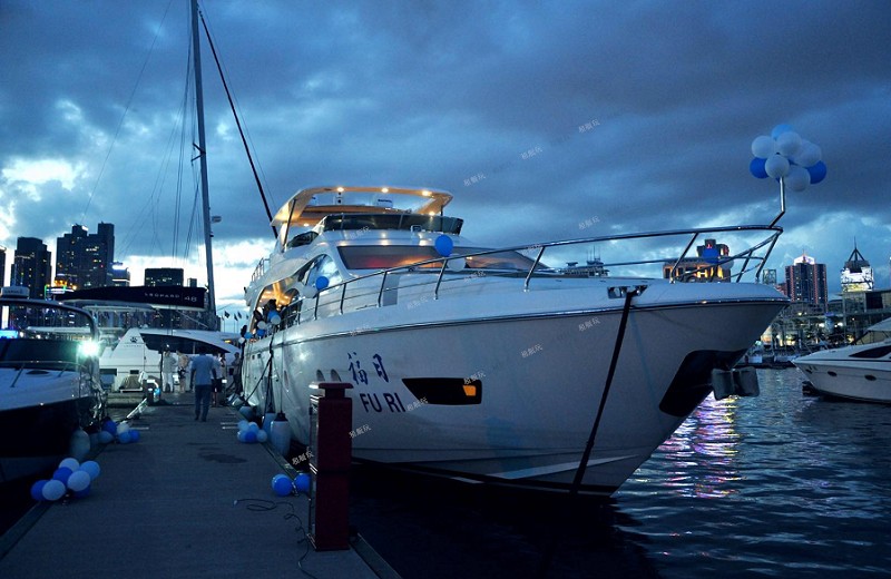 意大利Azimut 82英尺 意大利Azimut 82英尺